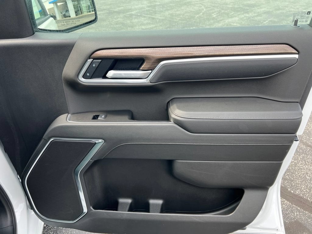 2025 Chevrolet Silverado 1500 LT (2FL)