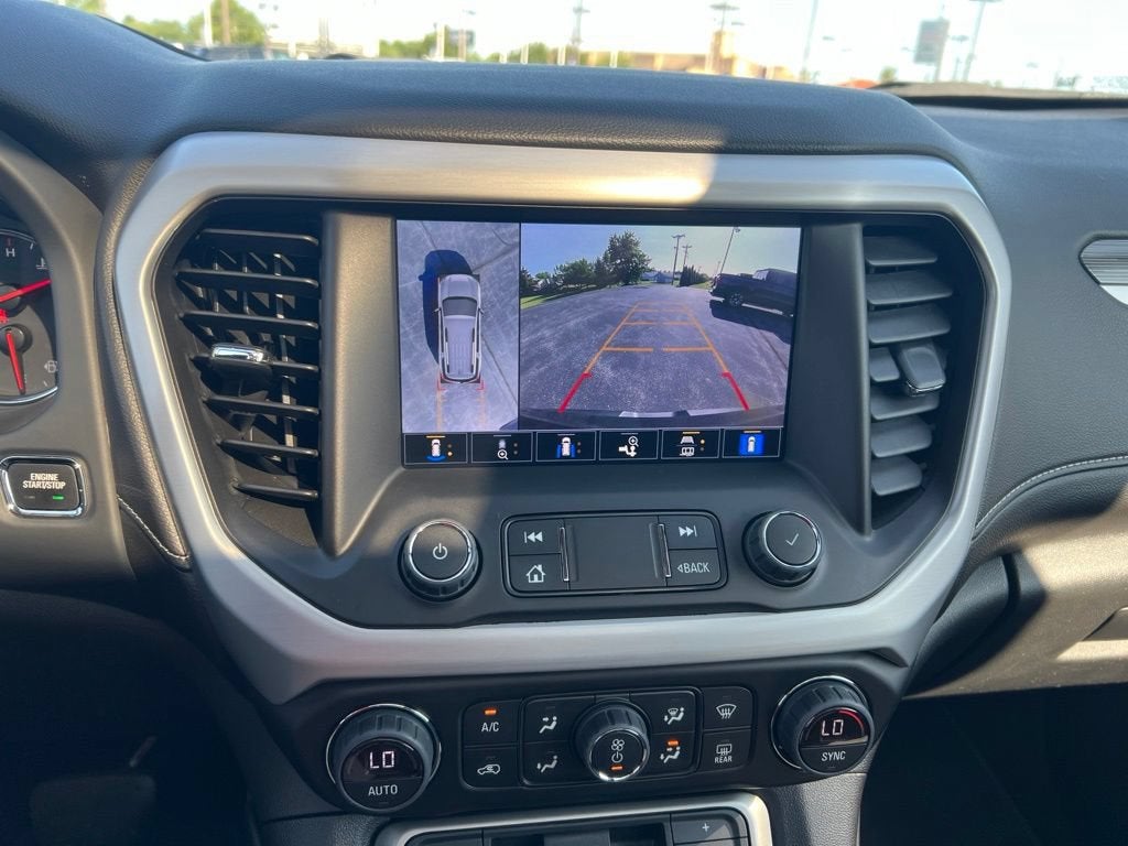 2023 GMC Acadia SLT
