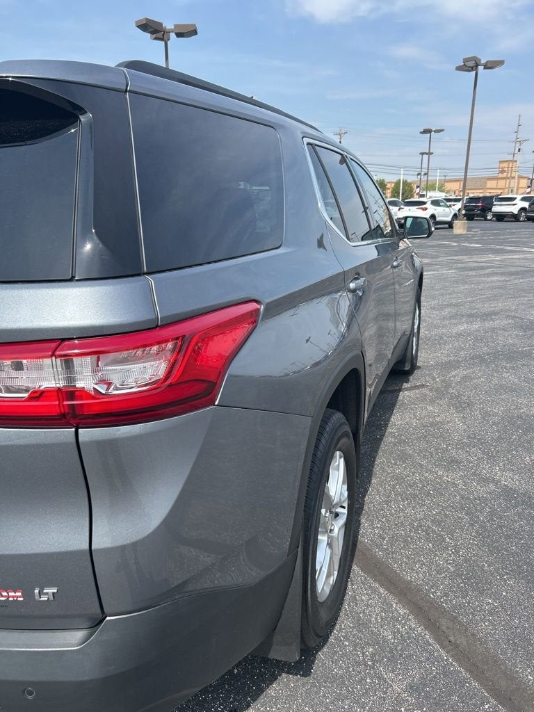 2021 Chevrolet Traverse LT Cloth