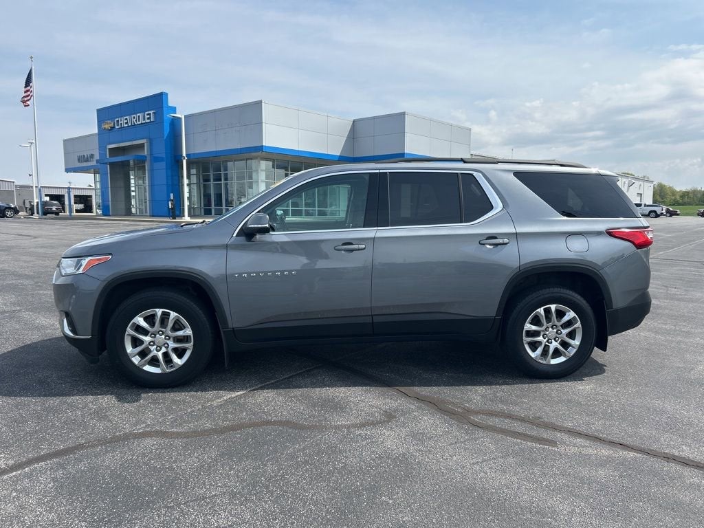 2021 Chevrolet Traverse LT Cloth
