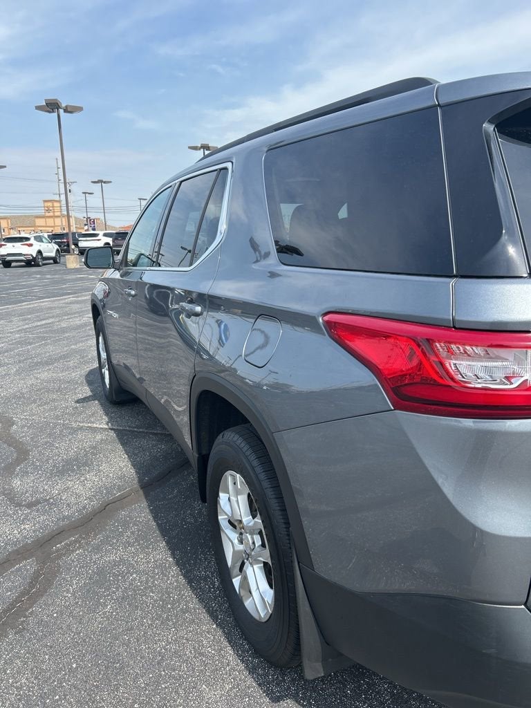 2021 Chevrolet Traverse LT Cloth