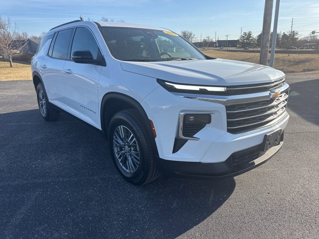 2025 Chevrolet Traverse LT