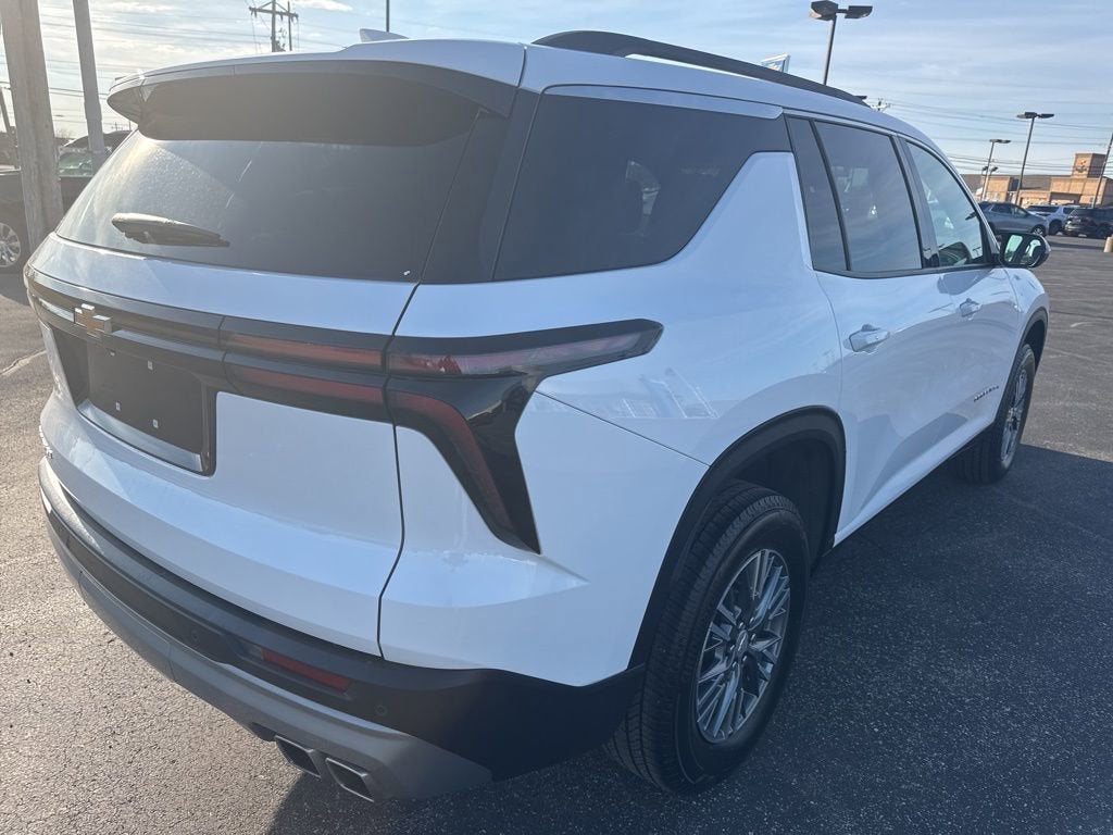 2025 Chevrolet Traverse LT