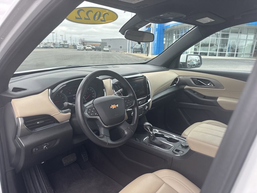 2022 Chevrolet Traverse LT Leather