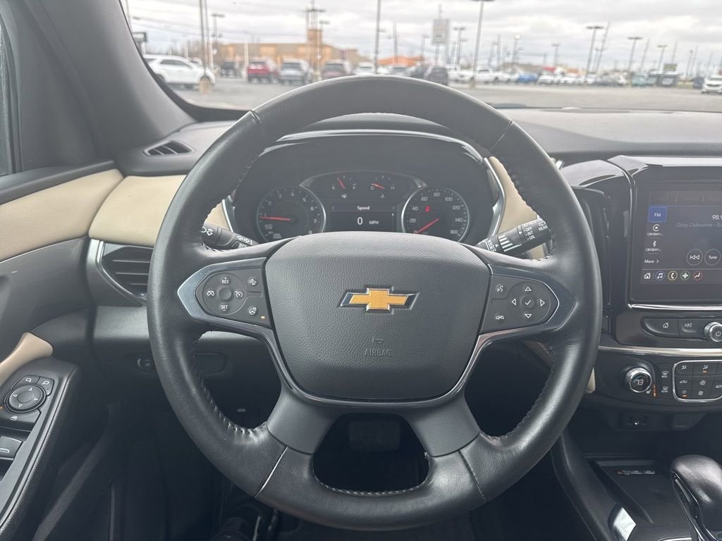 2022 Chevrolet Traverse LT Leather