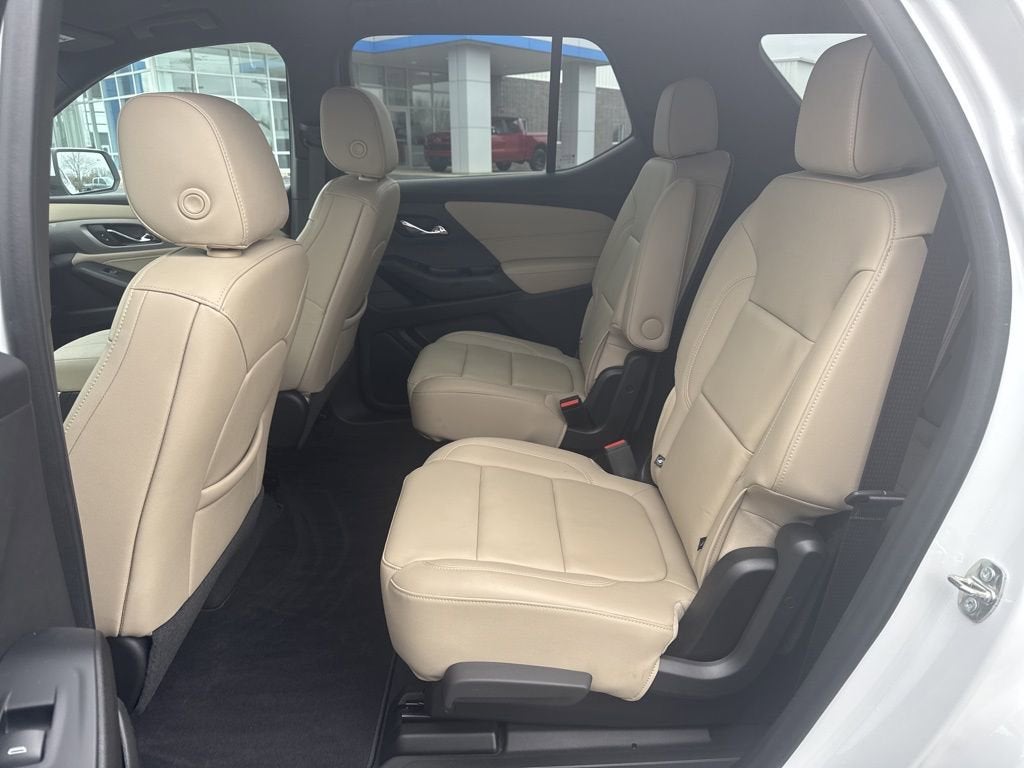 2022 Chevrolet Traverse LT Leather