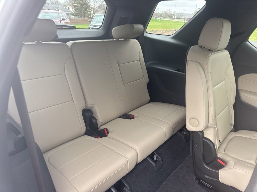 2022 Chevrolet Traverse LT Leather