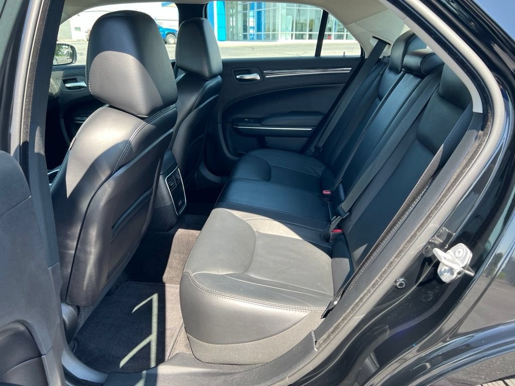 2015 Chrysler 300 Limited