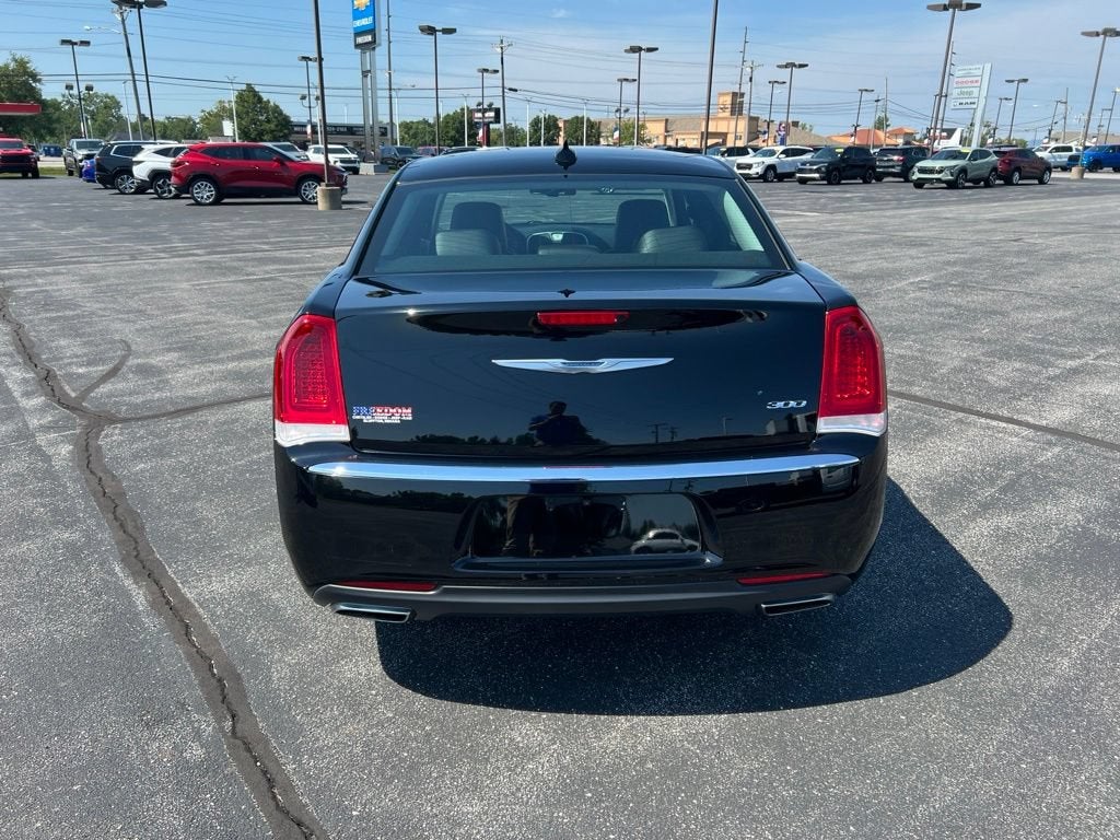2015 Chrysler 300 Limited