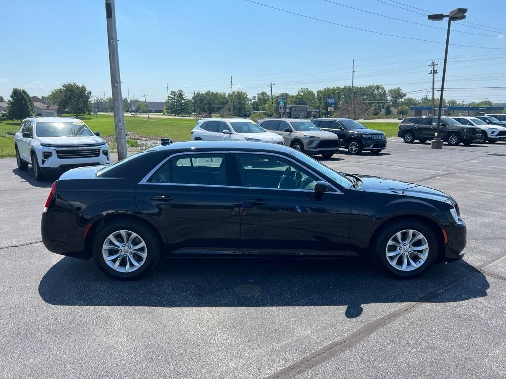 2015 Chrysler 300 Limited