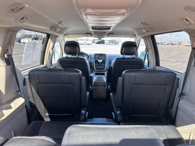 2016 Chrysler Town & Country Touring-L