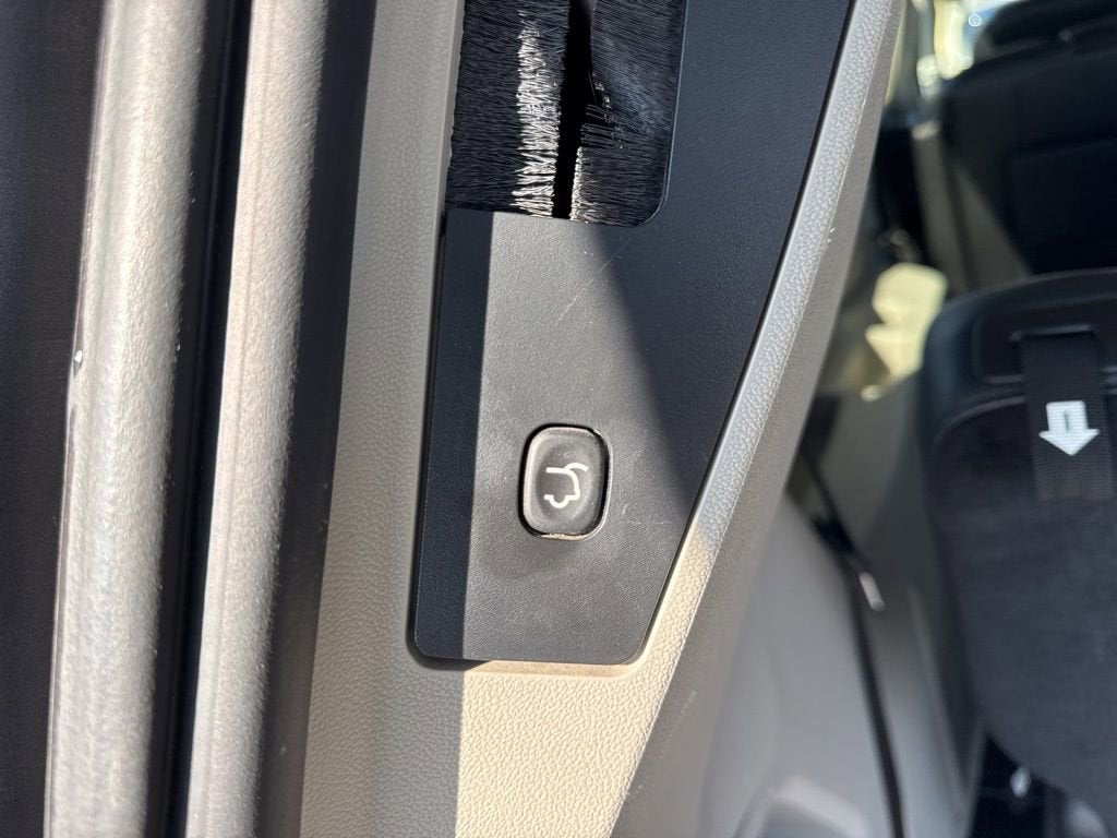 2016 Chrysler Town & Country Touring-L