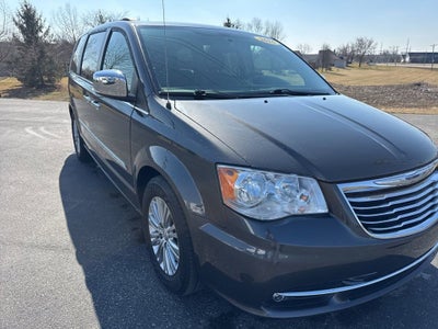 2016 Chrysler Town & Country Touring-L