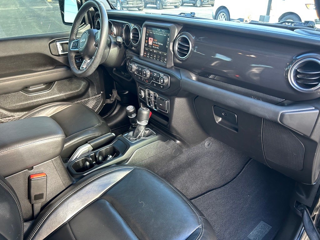 2022 Jeep Wrangler Unlimited Sahara Altitude