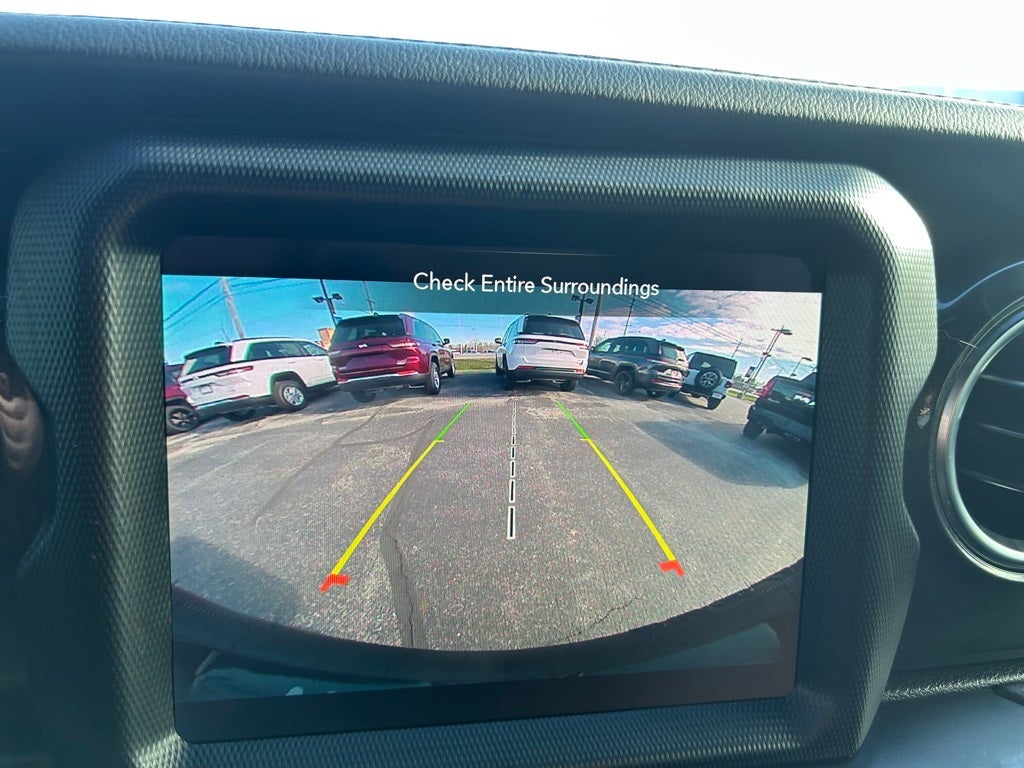 2022 Jeep Wrangler Unlimited Sahara Altitude