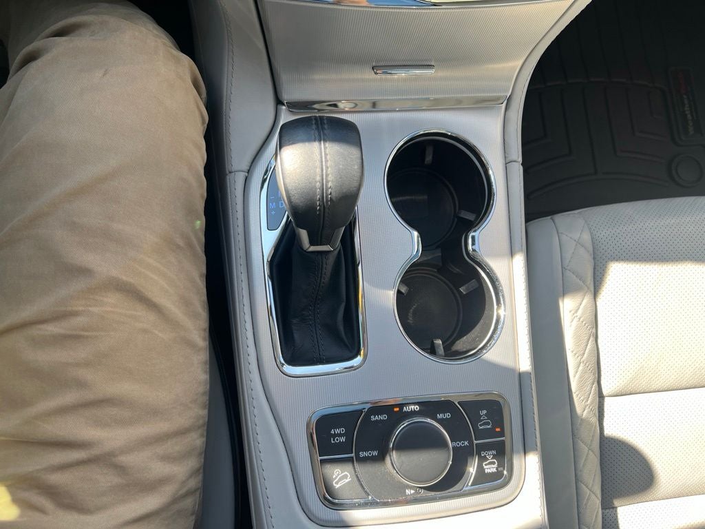 2020 Jeep Grand Cherokee Summit