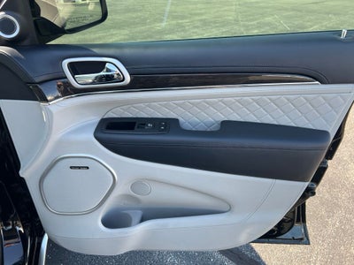2020 Jeep Grand Cherokee Summit