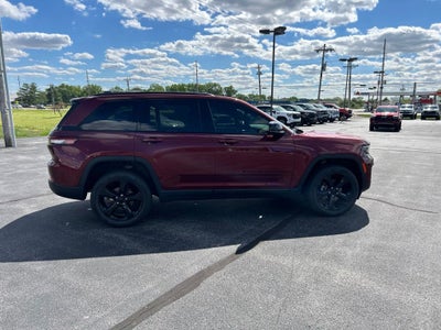 2022 Jeep Grand Cherokee Altitude