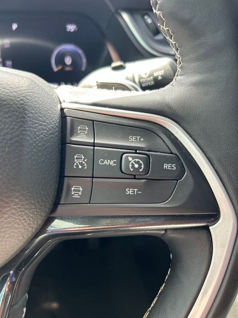 2022 Jeep Grand Cherokee Altitude