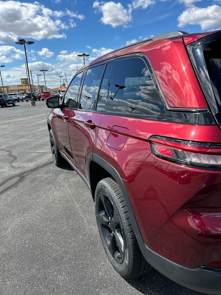 2022 Jeep Grand Cherokee Altitude