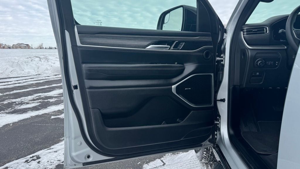 2024 Jeep Wagoneer L Series II