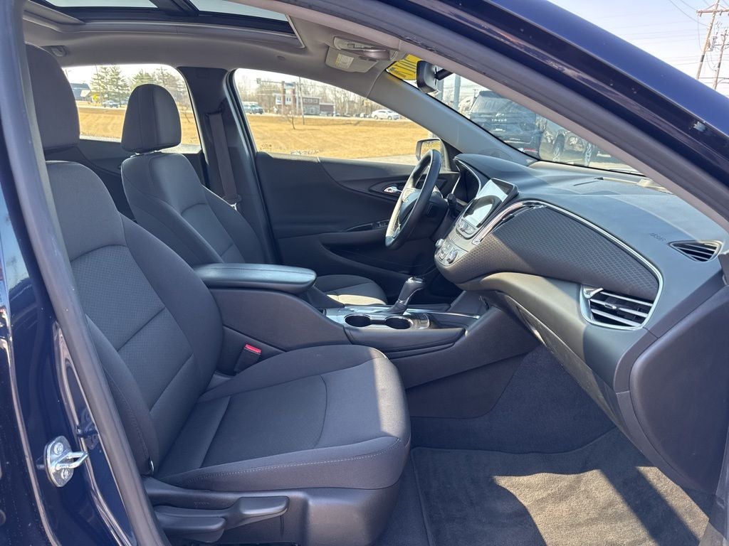 2017 Chevrolet Malibu LT 1LT