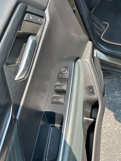 2025 GMC Acadia AT4