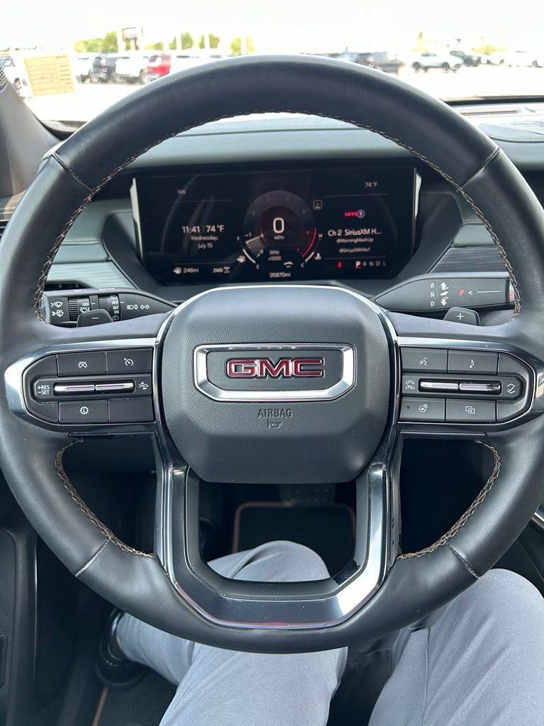 2025 GMC Acadia AT4