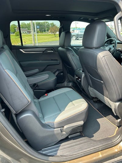 2025 GMC Acadia AT4