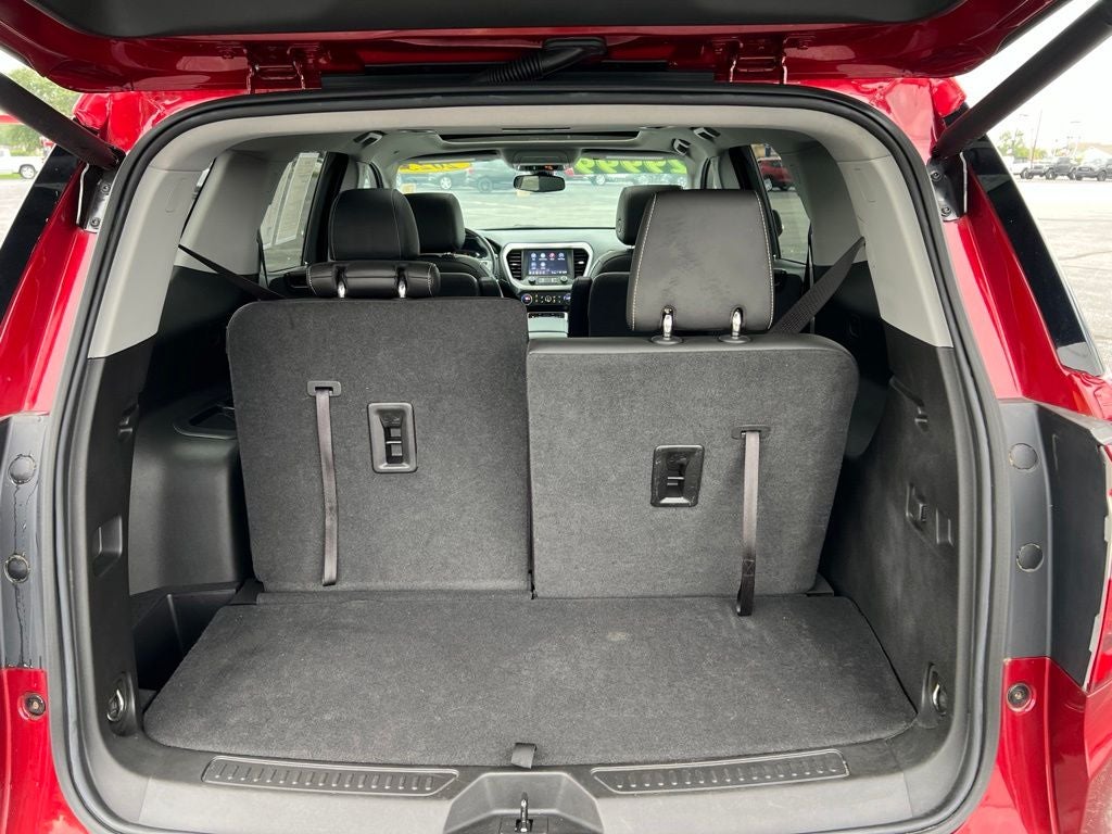 2023 GMC Acadia SLT
