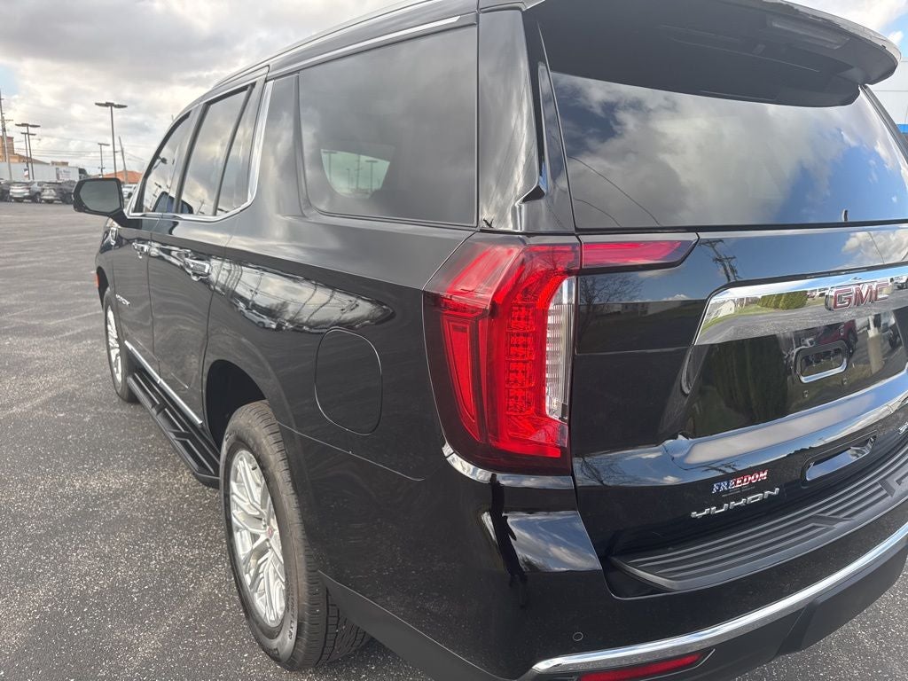 2023 GMC Yukon SLT