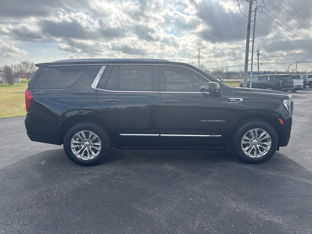 2023 GMC Yukon SLT