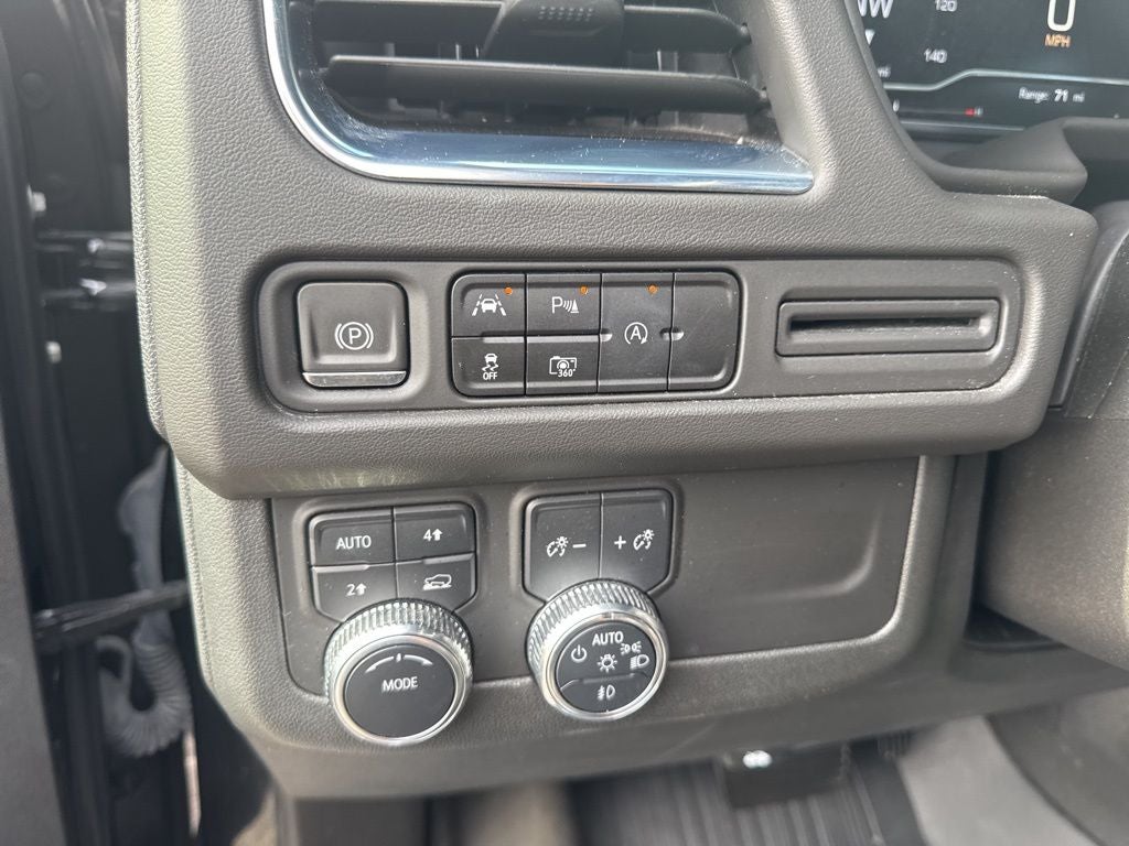 2023 GMC Yukon SLT