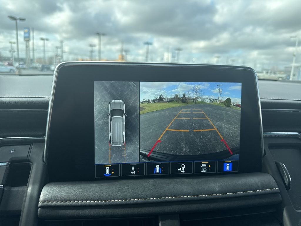 2023 GMC Yukon SLT