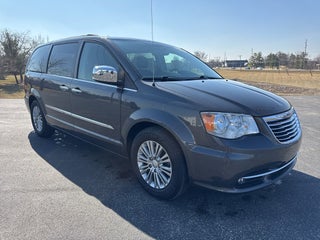 2016 Chrysler Town &amp; Country Touring-L