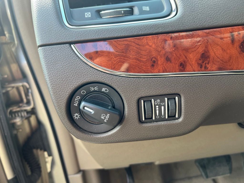 2013 Chrysler Town & Country Touring-L
