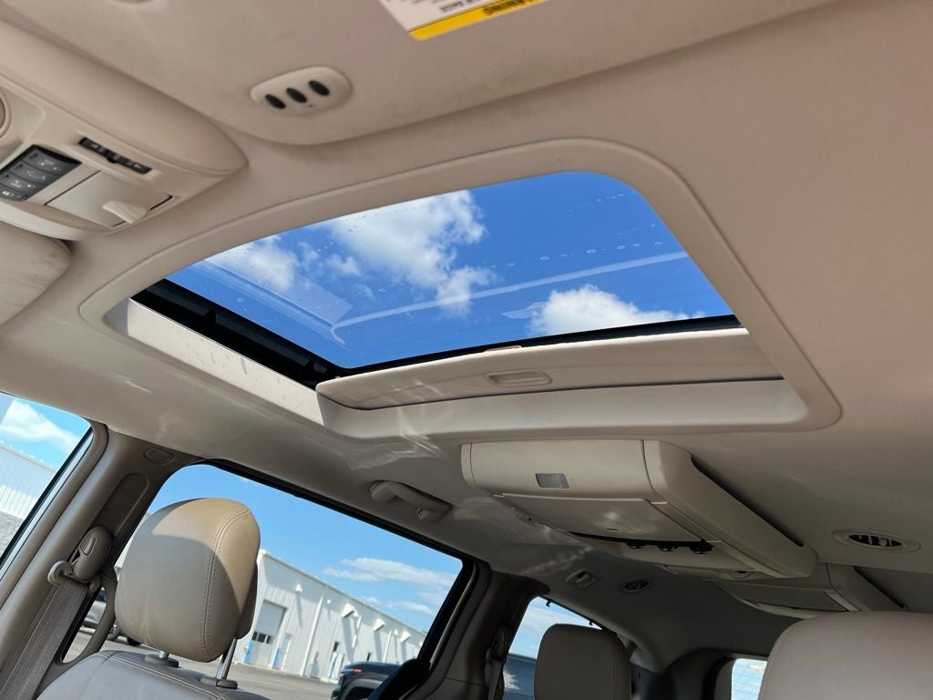 2013 Chrysler Town & Country Touring-L