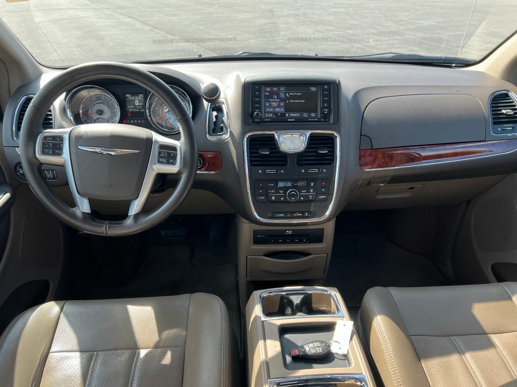 2013 Chrysler Town & Country Touring-L