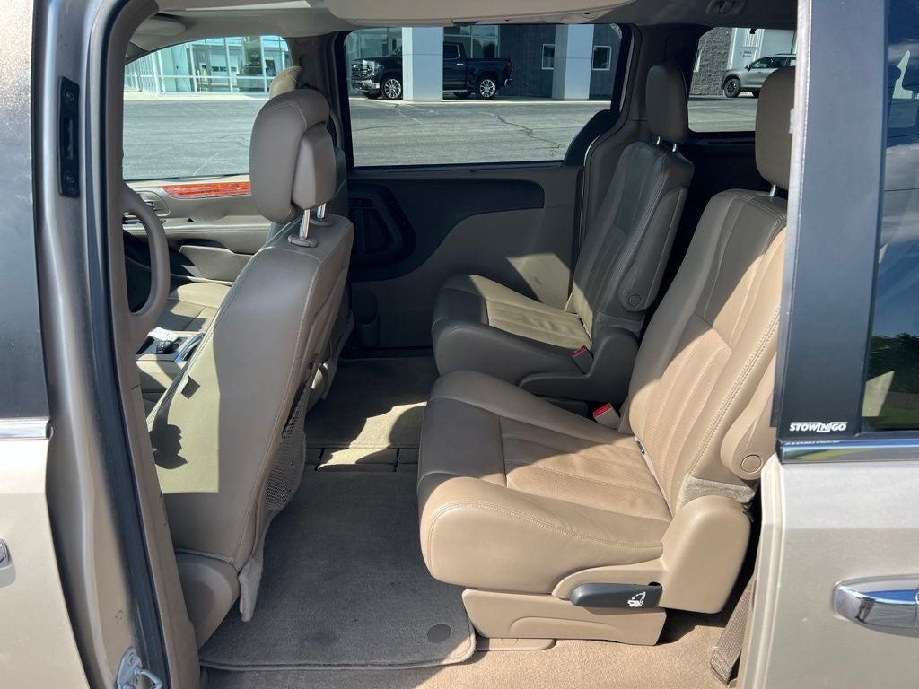 2013 Chrysler Town & Country Touring-L