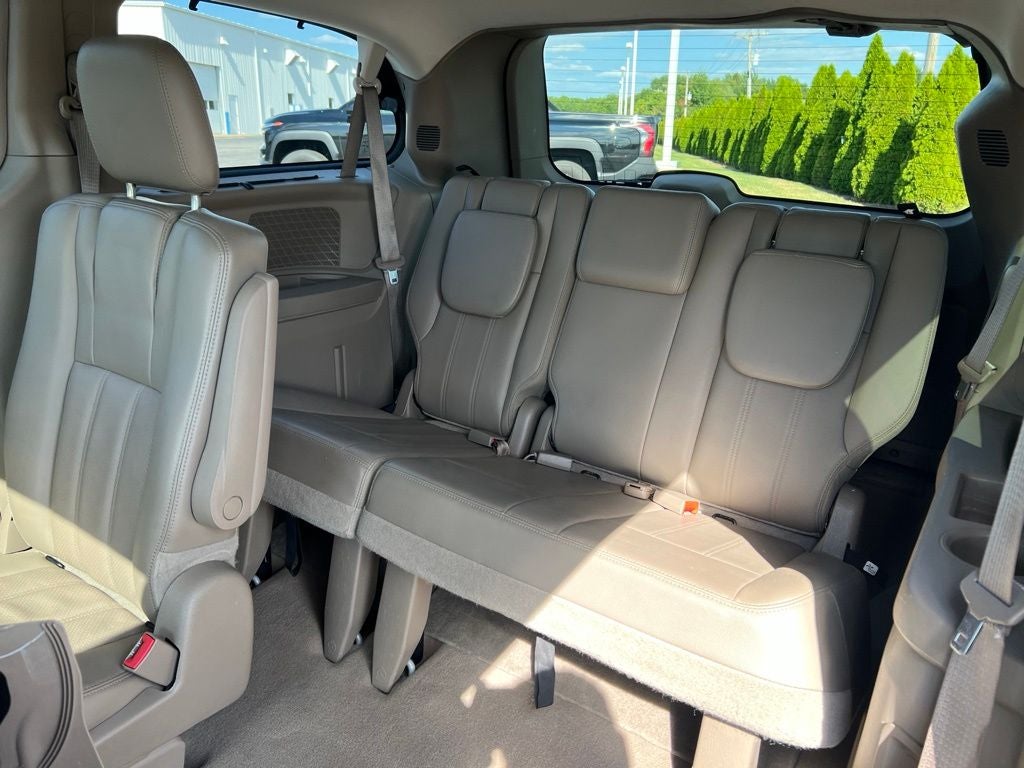 2013 Chrysler Town & Country Touring-L
