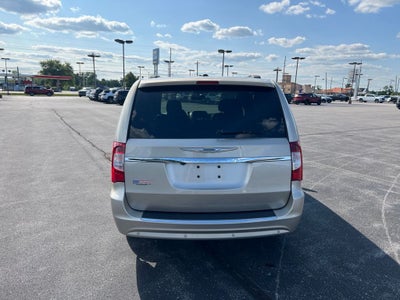 2013 Chrysler Town & Country Touring-L