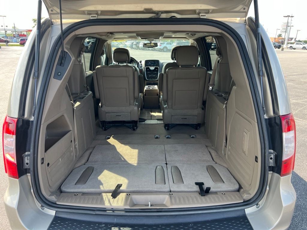 2013 Chrysler Town & Country Touring-L