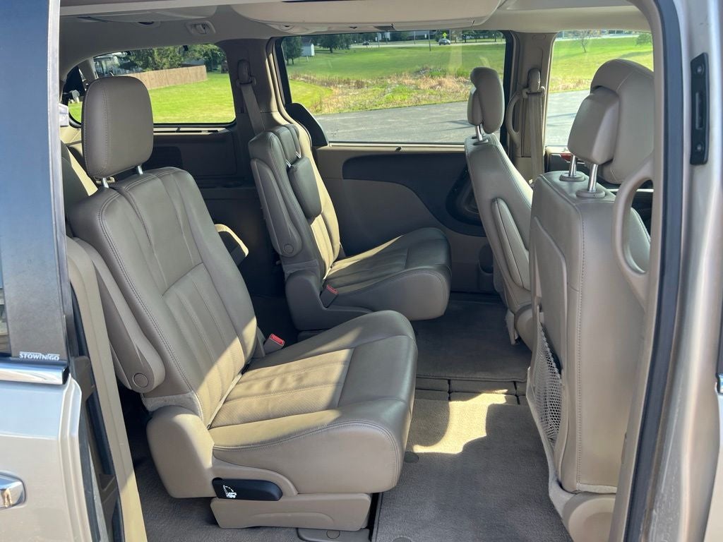 2013 Chrysler Town & Country Touring-L