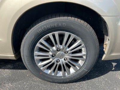 2013 Chrysler Town & Country Touring-L