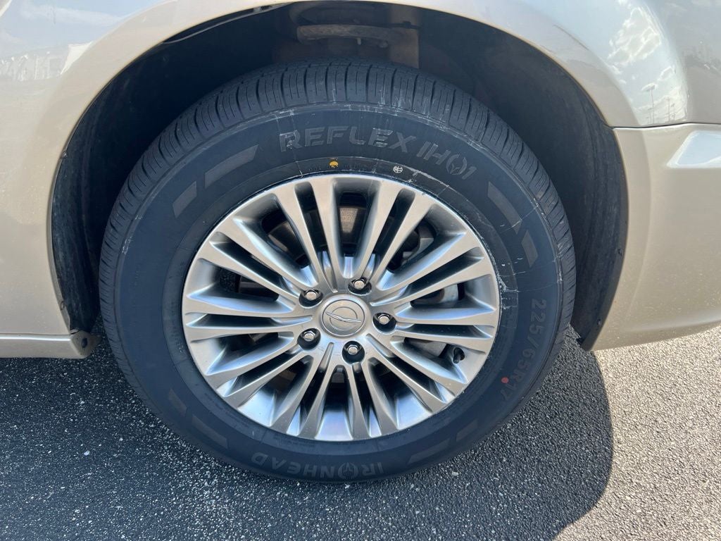 2013 Chrysler Town & Country Touring-L