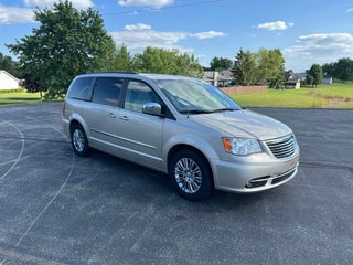 2013 Chrysler Town &amp; Country Touring-L