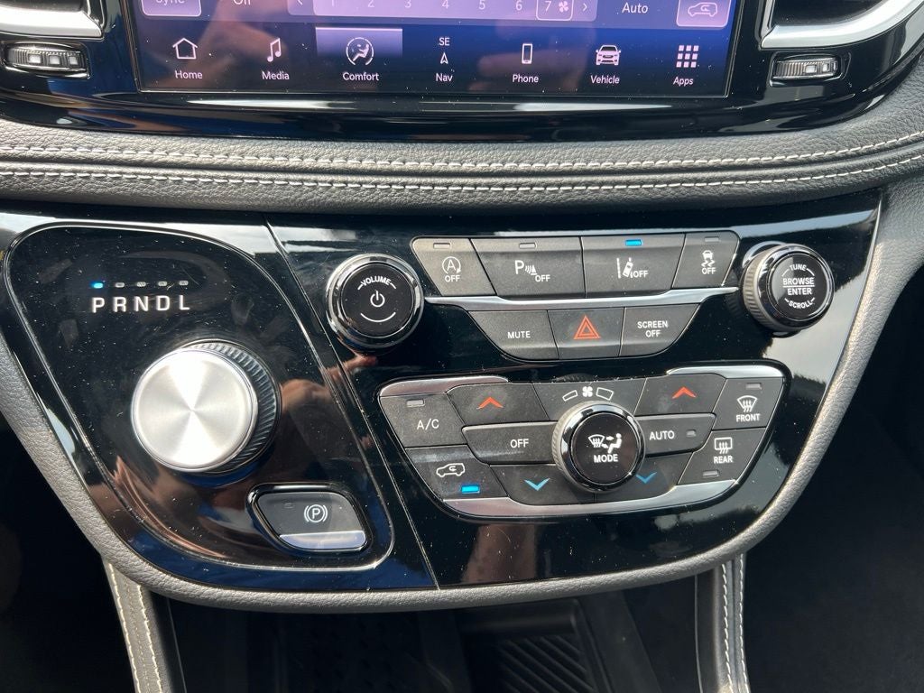 2025 Chrysler Pacifica Limited