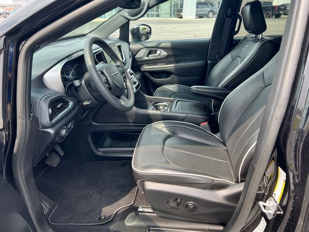 2025 Chrysler Pacifica Limited