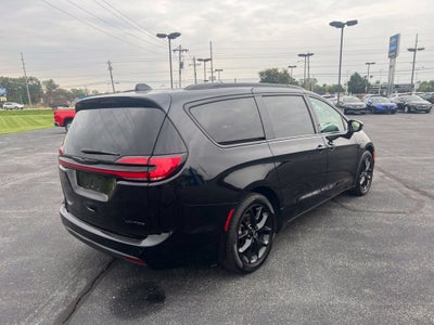 2025 Chrysler Pacifica Limited