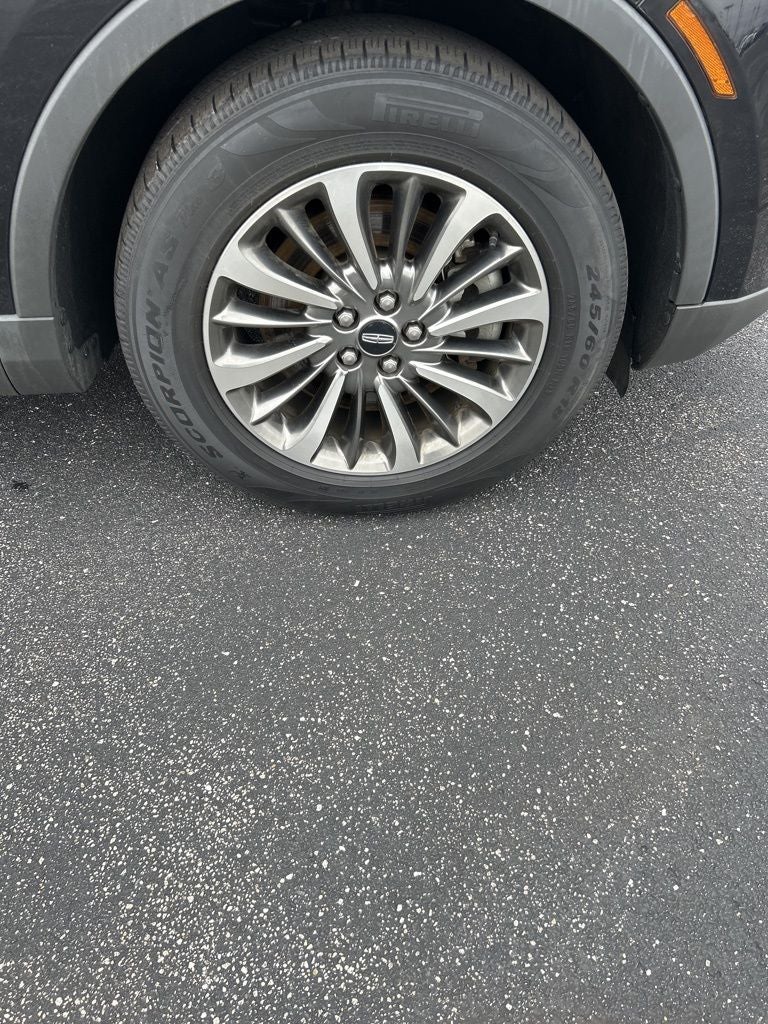 2019 Lincoln Nautilus Select